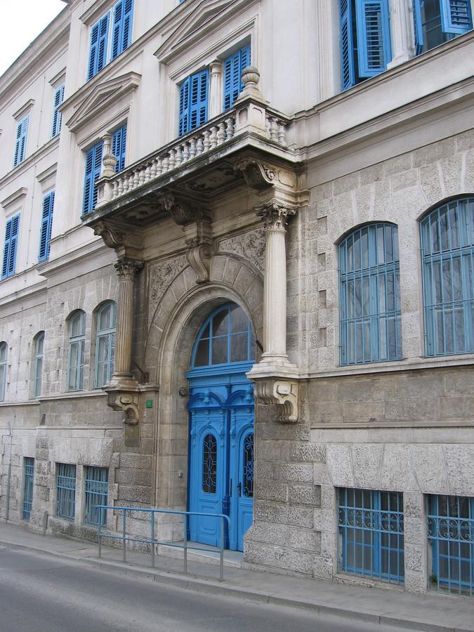 Hotel Veli Joze Pula Exterior photo